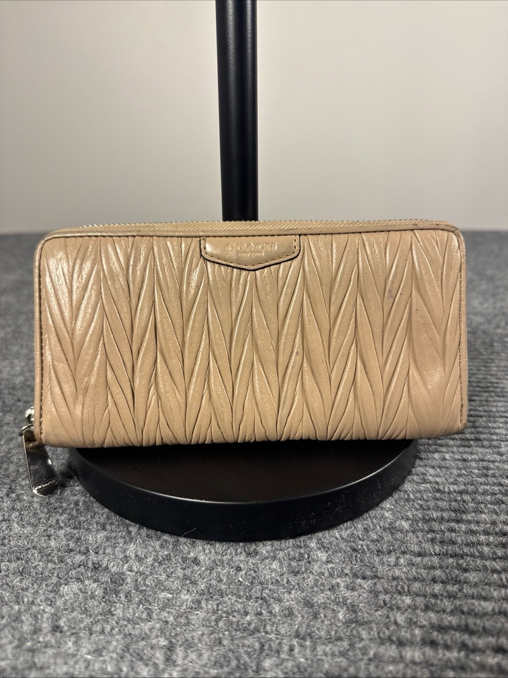 Coach Madison Twist Leather Accordion Zip Around Wallet Beige